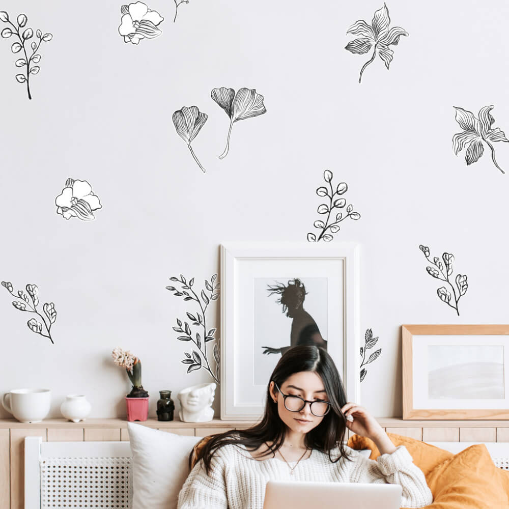 Une décoration simple avec des motifs floraux pour votre chambre