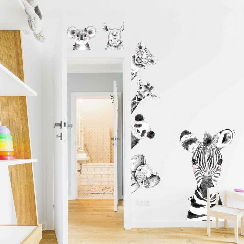 Décorez vos meubles et murs autour de vos portes avec des animaux